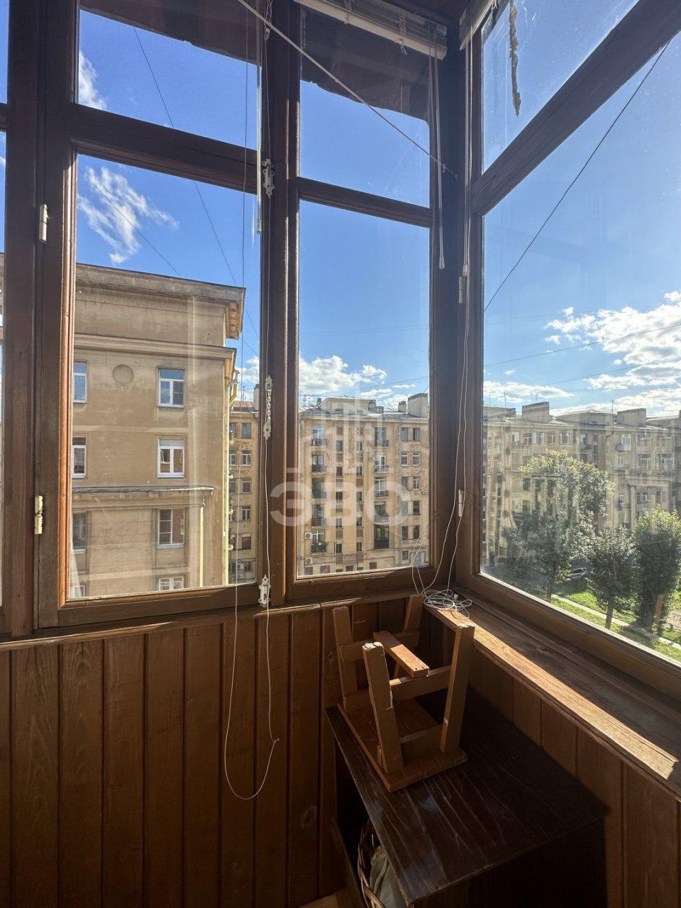 трехкомнатная квартира в Санкт-Петербурге по адресу: Ивановская ул., 15, литера А