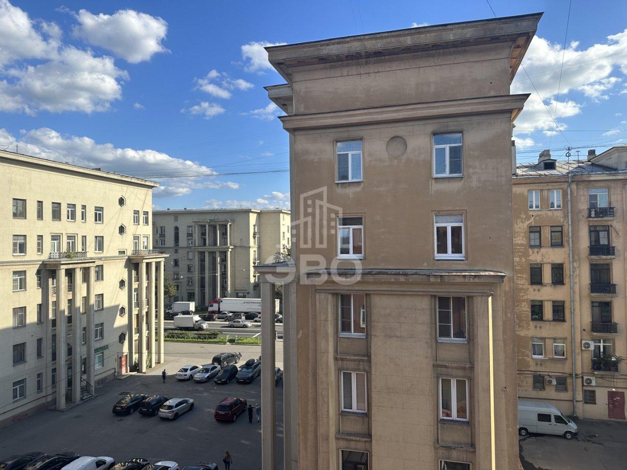 трехкомнатная квартира в Санкт-Петербурге по адресу: Ивановская ул., 15, литера А