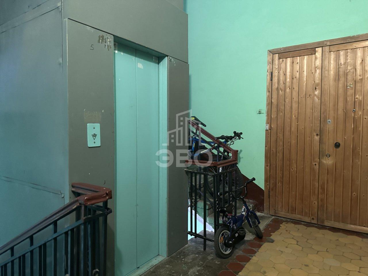 трехкомнатная квартира в Санкт-Петербурге по адресу: Ивановская ул., 15, литера А