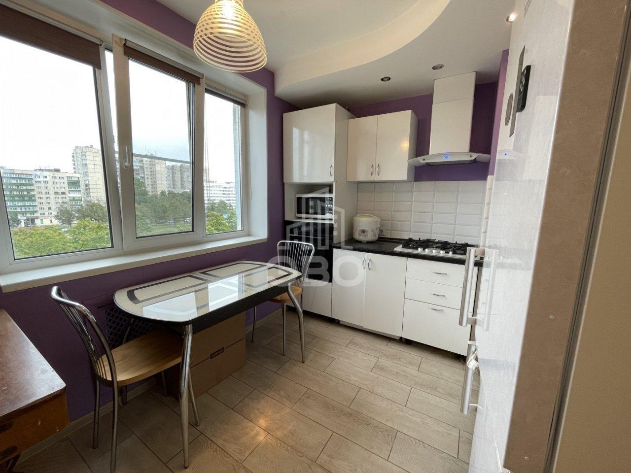 однокомнатная квартира в Санкт-Петербурге по адресу: Культуры проспект, 12, к 1