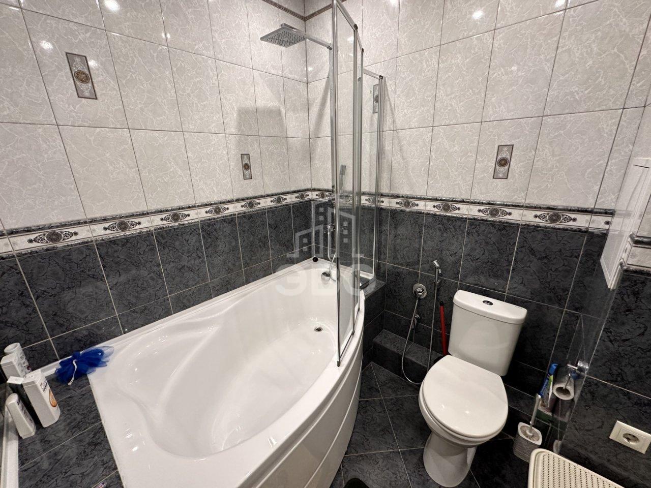 двухкомнатная квартира в Санкт-Петербурге по адресу: Кондратьевский проспект, 62, к 7