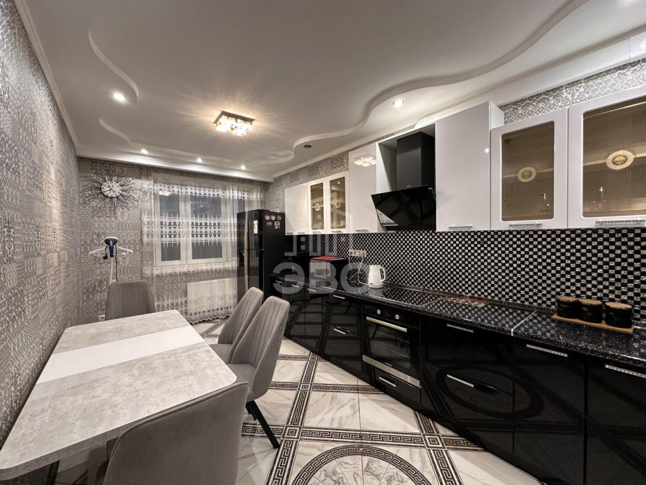 двухкомнатная квартира в Санкт-Петербурге по адресу: Кондратьевский проспект, 62, к 7