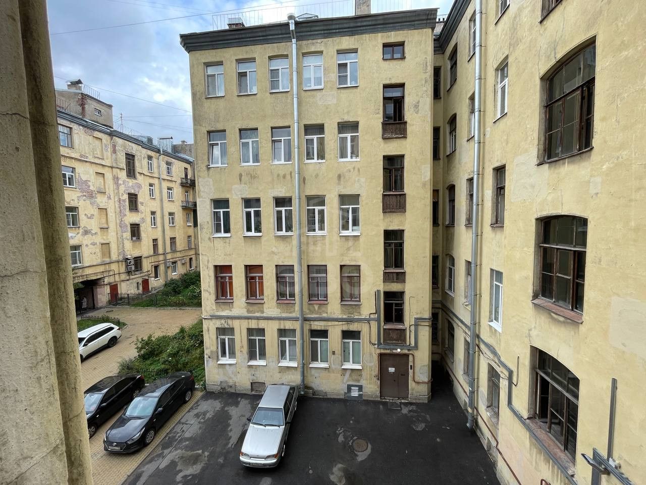 двухкомнатная квартира в Санкт-Петербурге по адресу: Подольская ул., 19