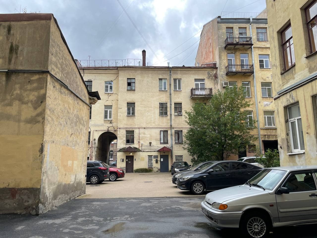 двухкомнатная квартира в Санкт-Петербурге по адресу: Подольская ул., 19