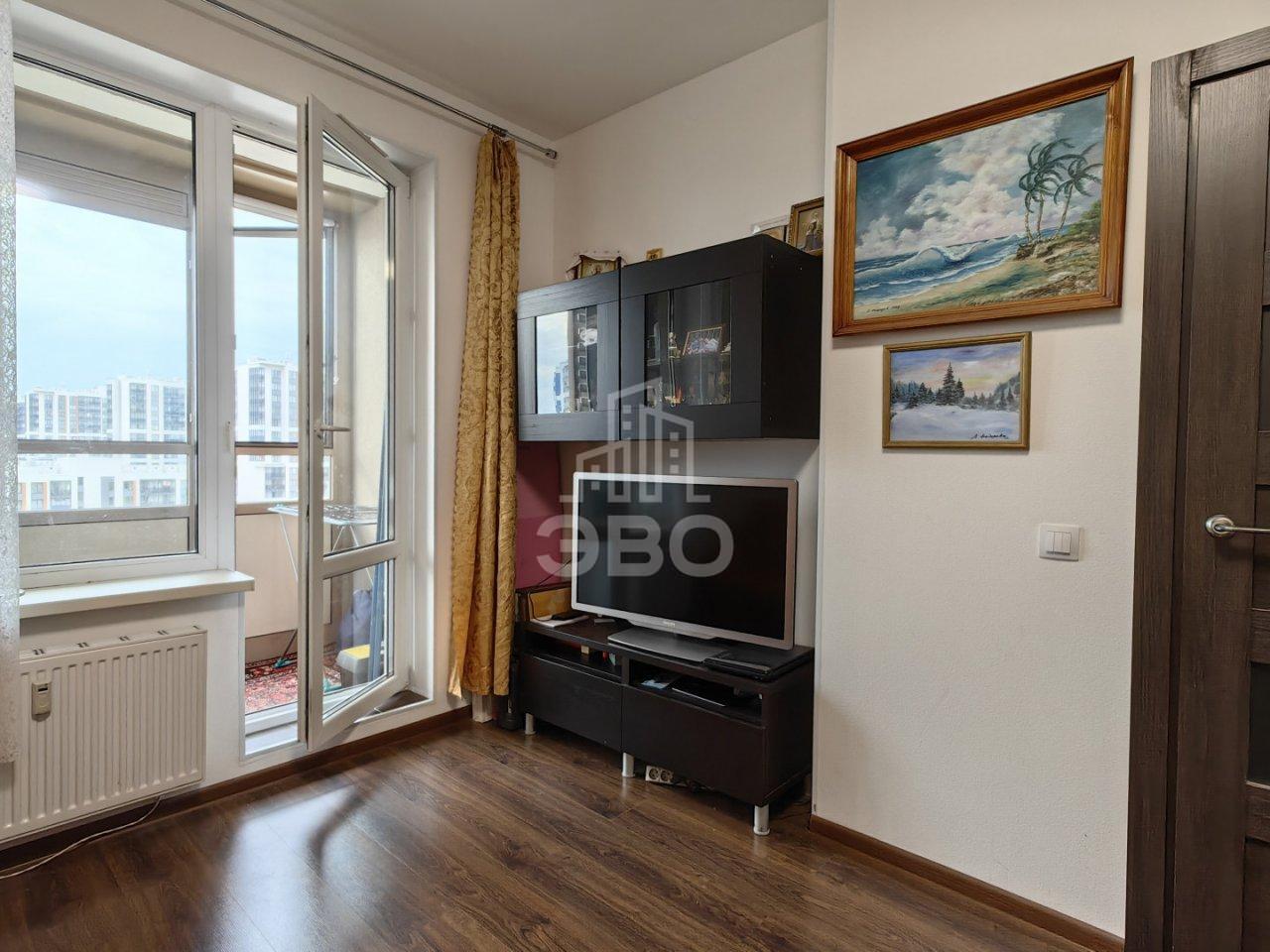 однокомнатная квартира в Санкт-Петербурге по адресу: Верхне-Каменская ул., 5