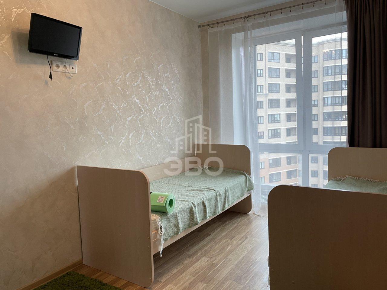 трехкомнатная квартира в Санкт-Петербурге по адресу: Ленинградская ул., 7