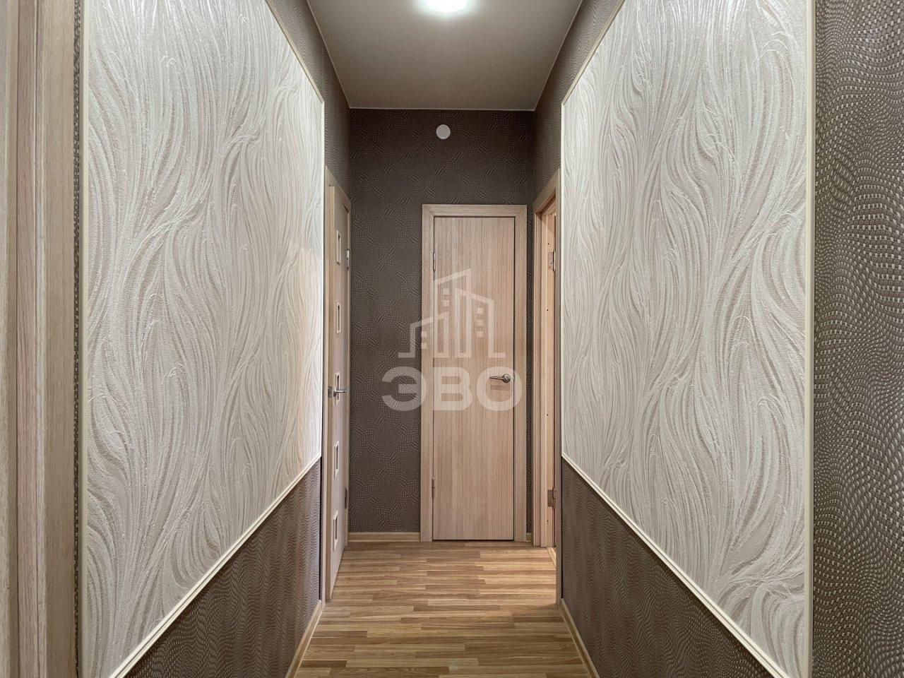 трехкомнатная квартира в Санкт-Петербурге по адресу: Ленинградская ул., 7