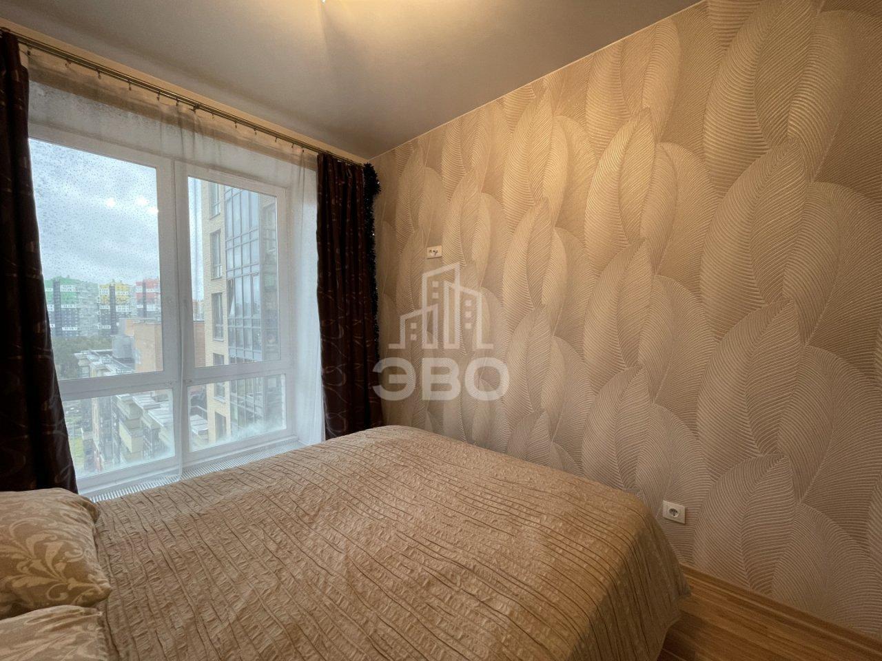 трехкомнатная квартира в Санкт-Петербурге по адресу: Ленинградская ул., 7