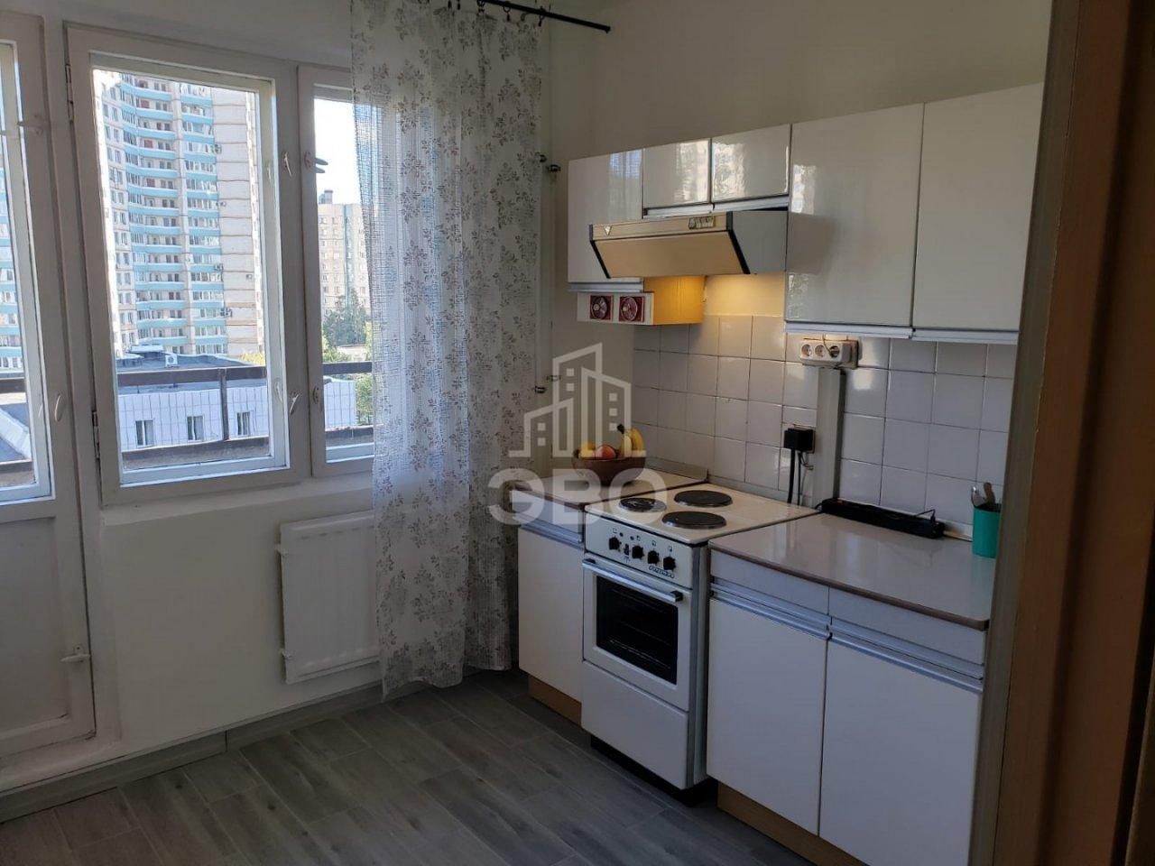 однокомнатная квартира в Санкт-Петербурге по адресу: Ударников проспект, 42