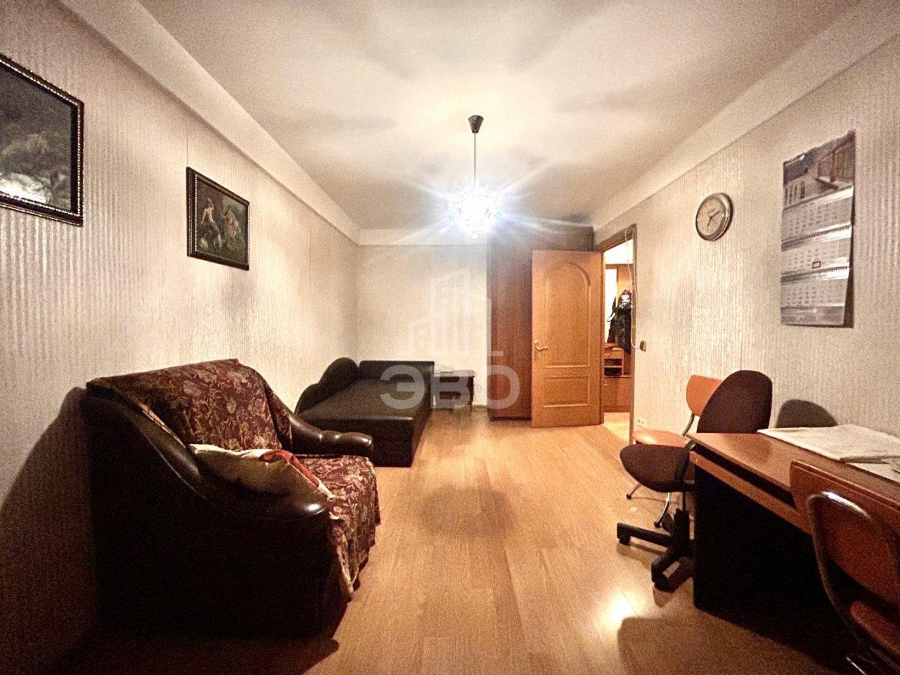 однокомнатная квартира в Санкт-Петербурге по адресу: Новосибирская ул., 3