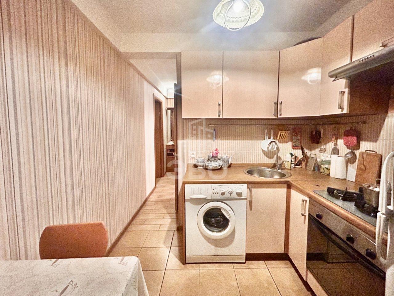 однокомнатная квартира в Санкт-Петербурге по адресу: Новосибирская ул., 3