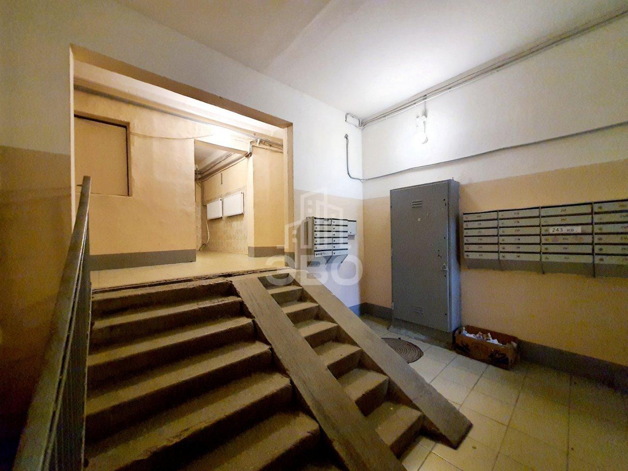 однокомнатная квартира в Санкт-Петербурге по адресу: Энгельса проспект, 129, к 1