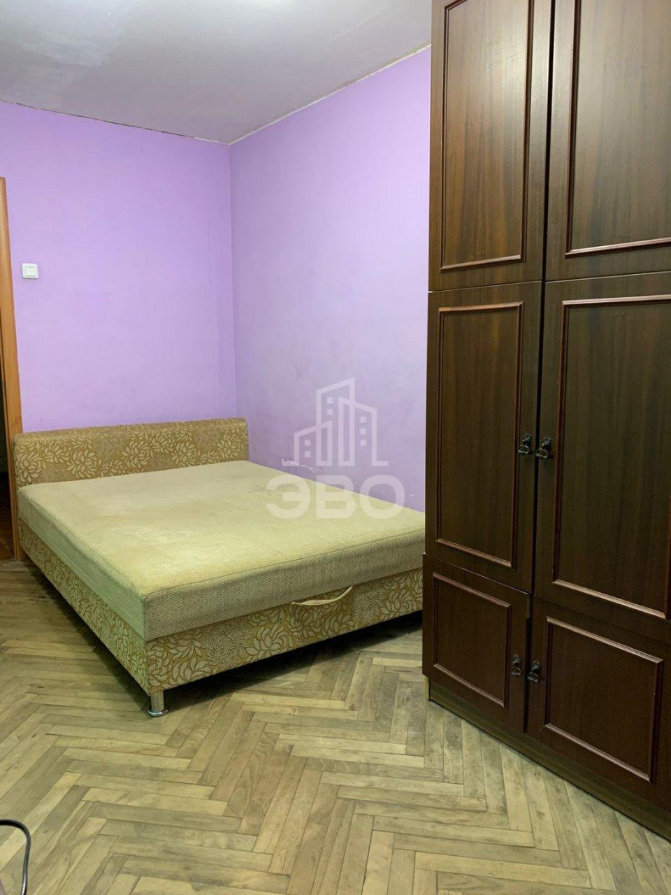 трехкомнатная квартира в Санкт-Петербурге по адресу: Школьная ул., 76