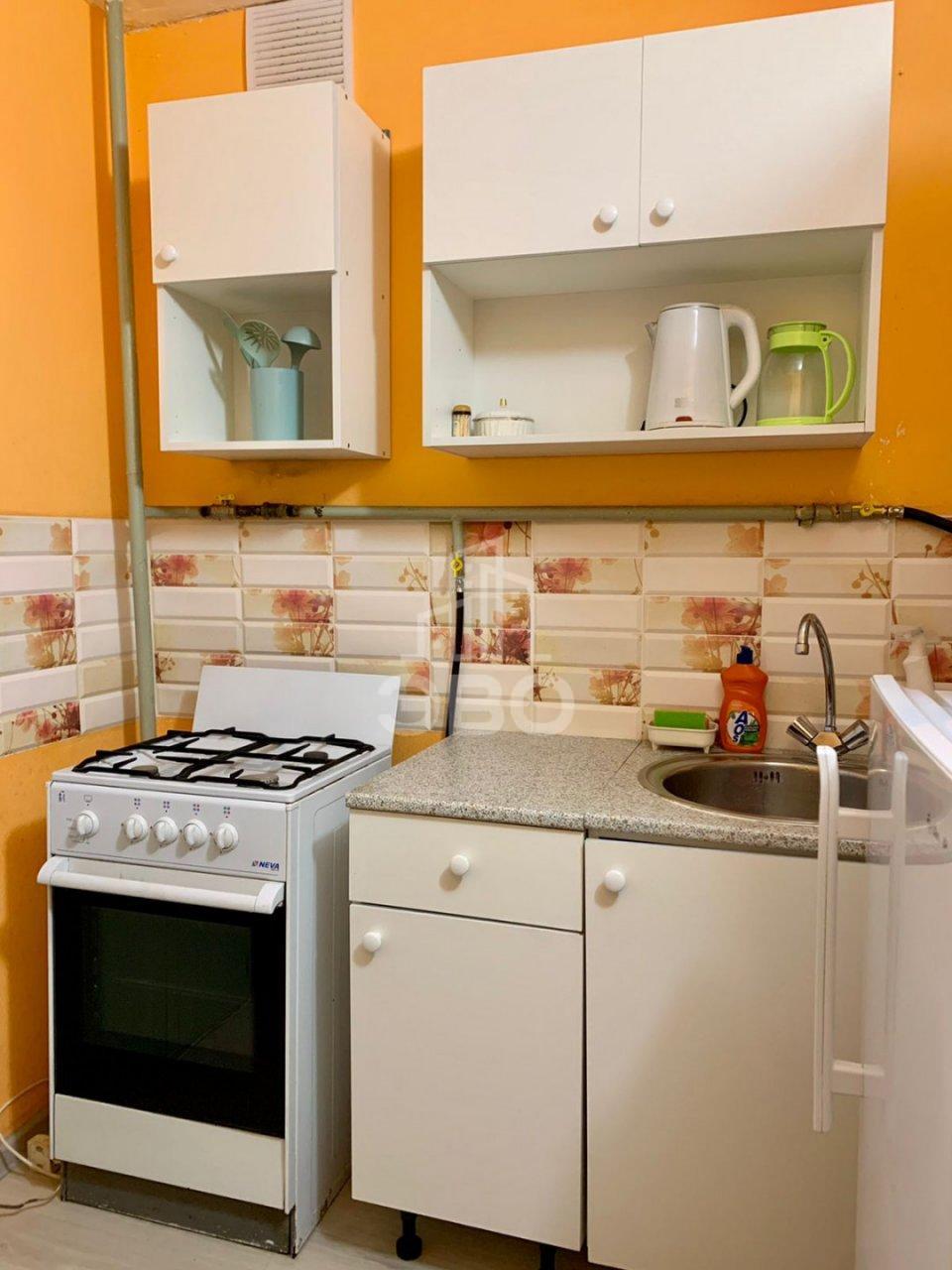 трехкомнатная квартира в Санкт-Петербурге по адресу: Школьная ул., 76