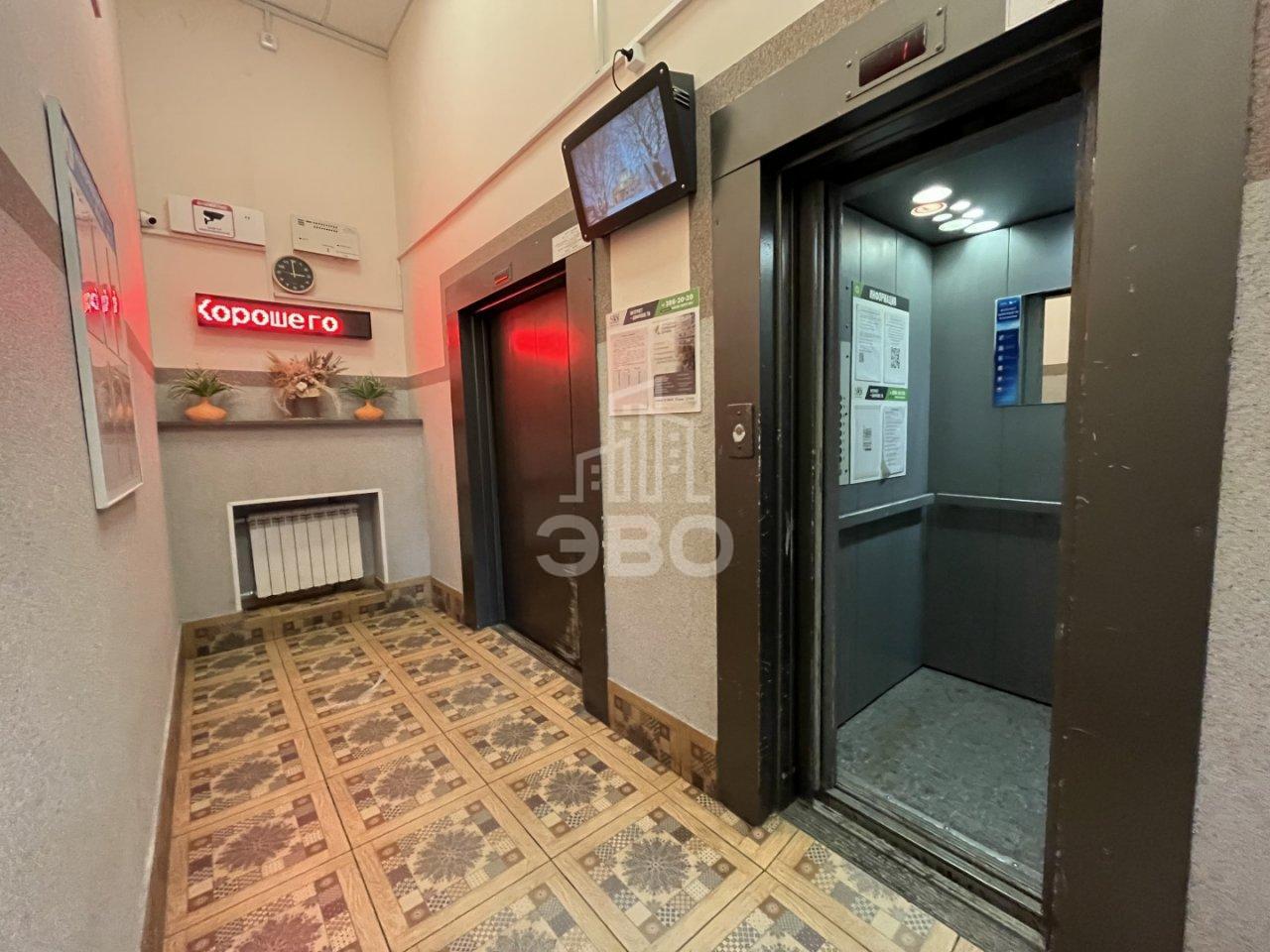 трехкомнатная квартира в Санкт-Петербурге по адресу: Новоколомяжский проспект, 11