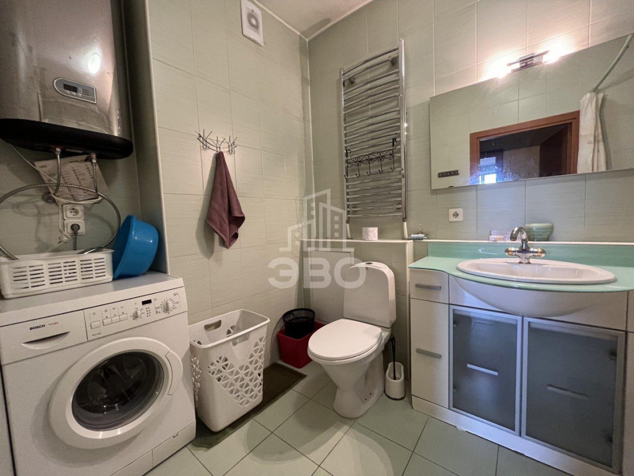 трехкомнатная квартира в Санкт-Петербурге по адресу: Новоколомяжский проспект, 11