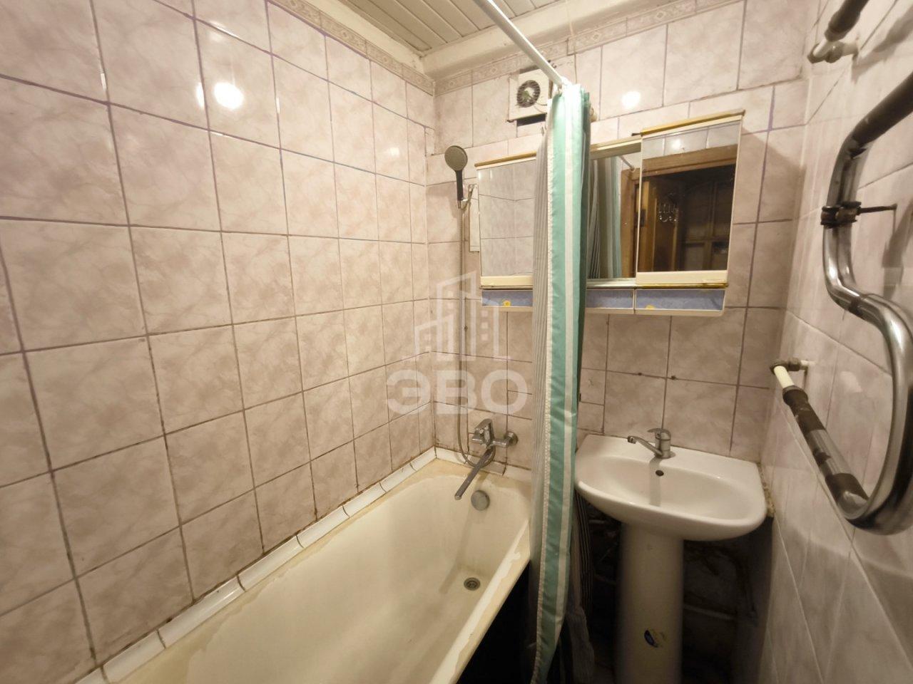 четырехкомнатная квартира в Санкт-Петербурге по адресу: Просвещения проспект, 30, к 1