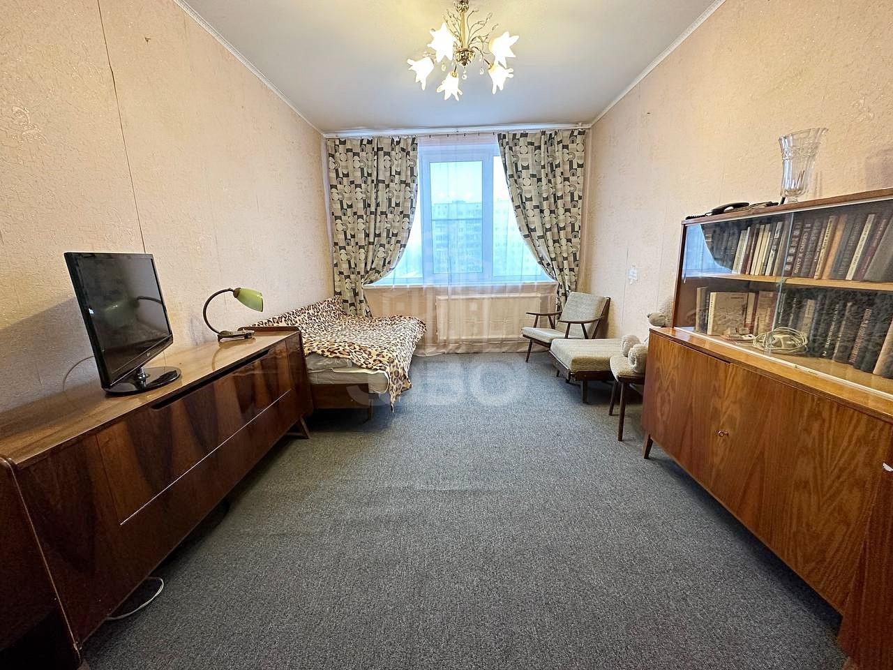 трехкомнатная квартира в Санкт-Петербурге по адресу: Художников проспект, 27, к 1, литера А