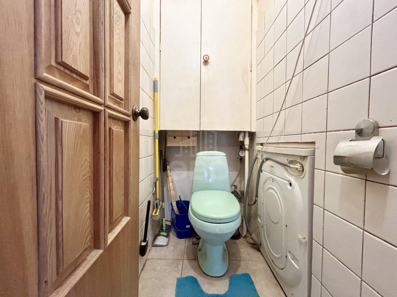 четырехкомнатная квартира в Санкт-Петербурге по адресу: Швейцарская ул., 18, к 1