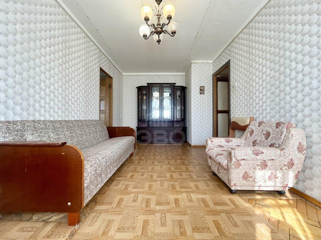 четырехкомнатная квартира в Санкт-Петербурге по адресу: Швейцарская ул., 18, к 1