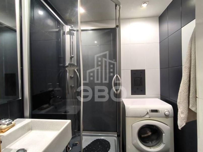 трехкомнатная квартира в Санкт-Петербурге по адресу: Ириновский проспект, 31