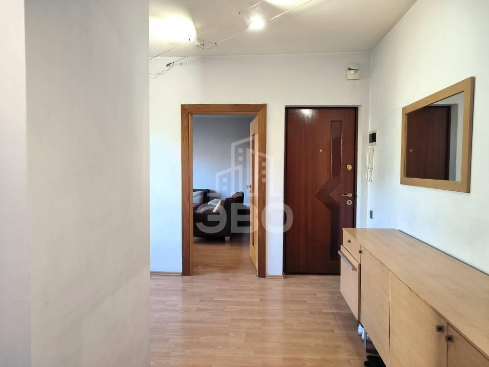 трехкомнатная квартира в Санкт-Петербурге по адресу: Ириновский проспект, 31