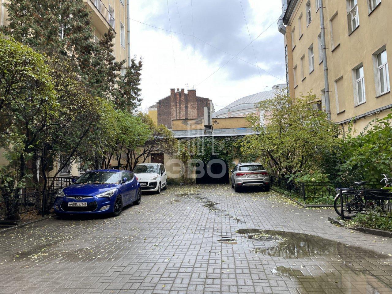 двухкомнатная квартира в Санкт-Петербурге по адресу: Маяковского ул., 1