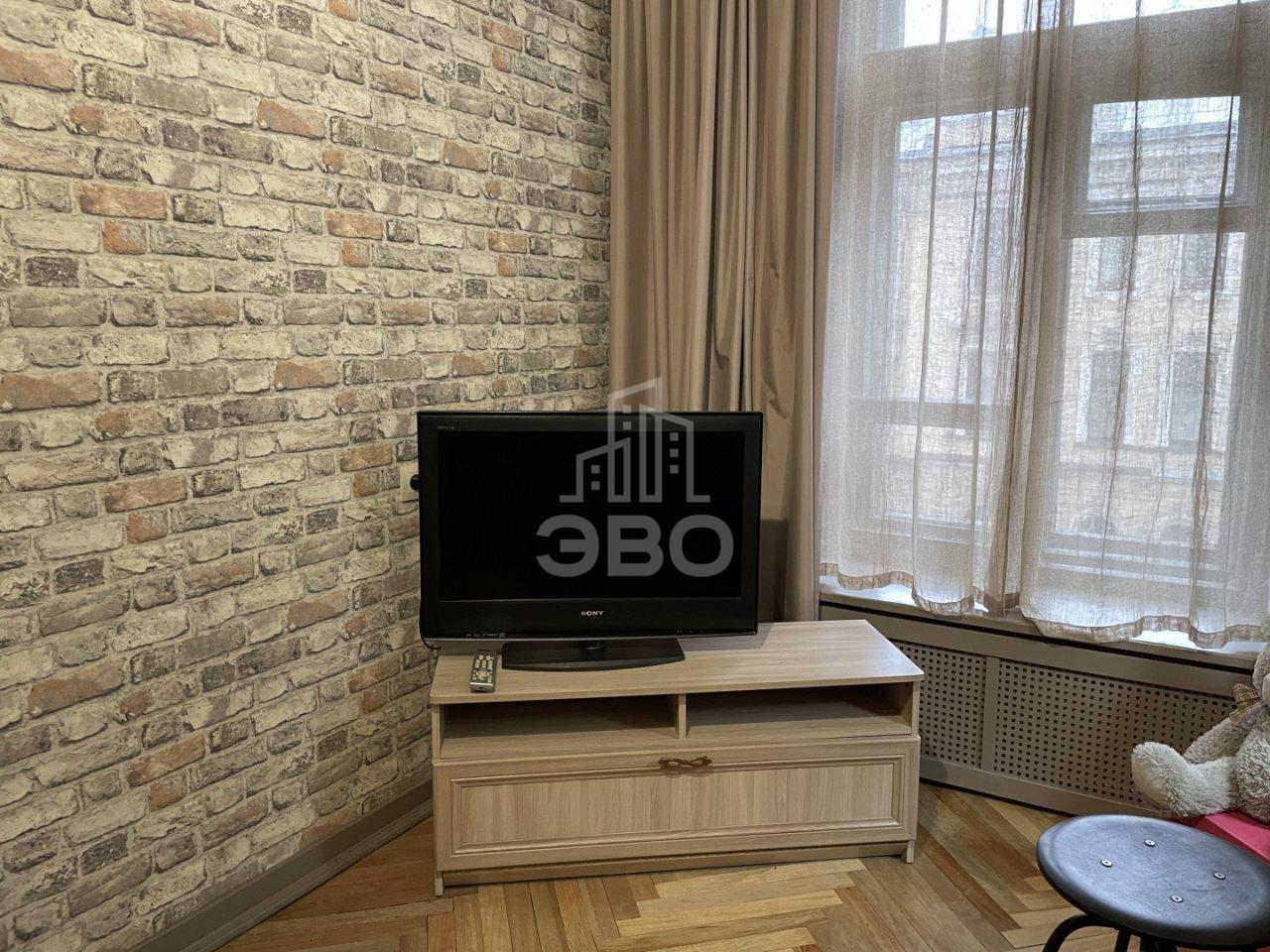 двухкомнатная квартира в Санкт-Петербурге по адресу: Маяковского ул., 1