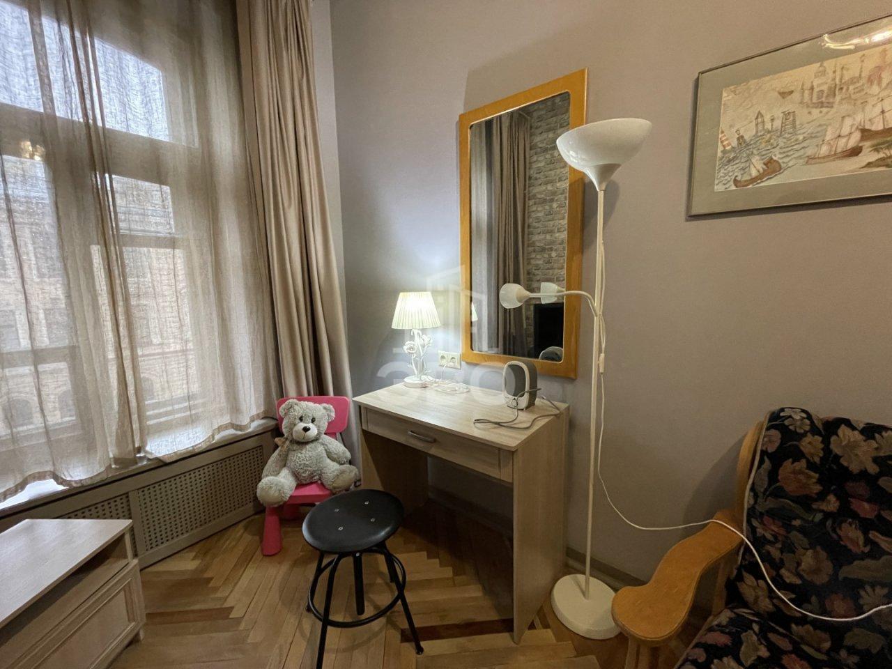 двухкомнатная квартира в Санкт-Петербурге по адресу: Маяковского ул., 1