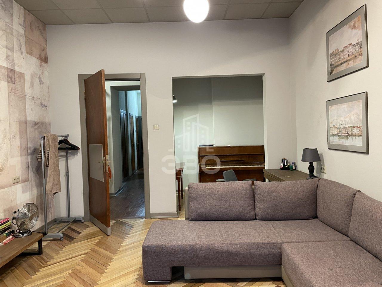 двухкомнатная квартира в Санкт-Петербурге по адресу: Маяковского ул., 1