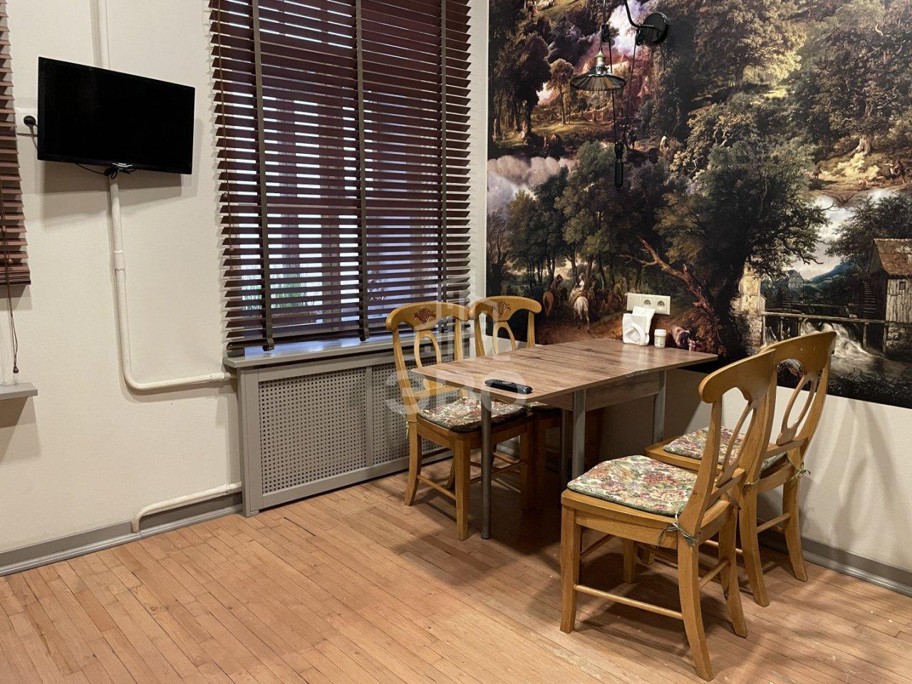 двухкомнатная квартира в Санкт-Петербурге по адресу: Маяковского ул., 1