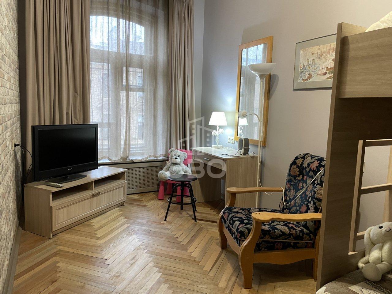 двухкомнатная квартира в Санкт-Петербурге по адресу: Маяковского ул., 1