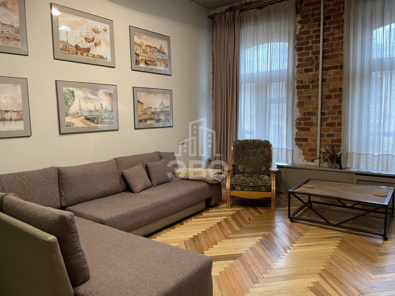 двухкомнатная квартира в Санкт-Петербурге по адресу: Маяковского ул., 1