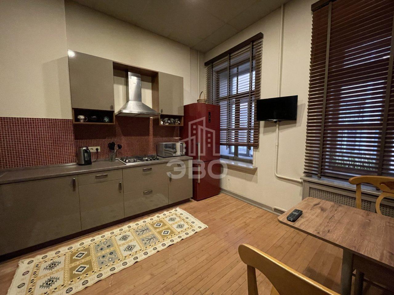 двухкомнатная квартира в Санкт-Петербурге по адресу: Маяковского ул., 1