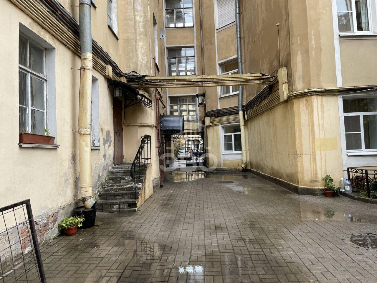 двухкомнатная квартира в Санкт-Петербурге по адресу: Маяковского ул., 1