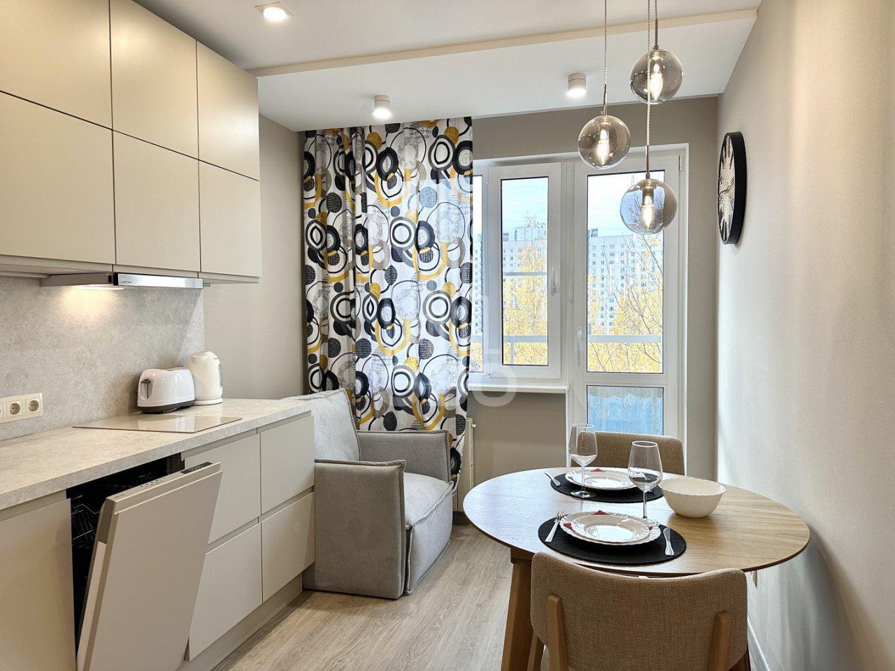 однокомнатная квартира в Санкт-Петербурге по адресу: Хошимина ул., 10