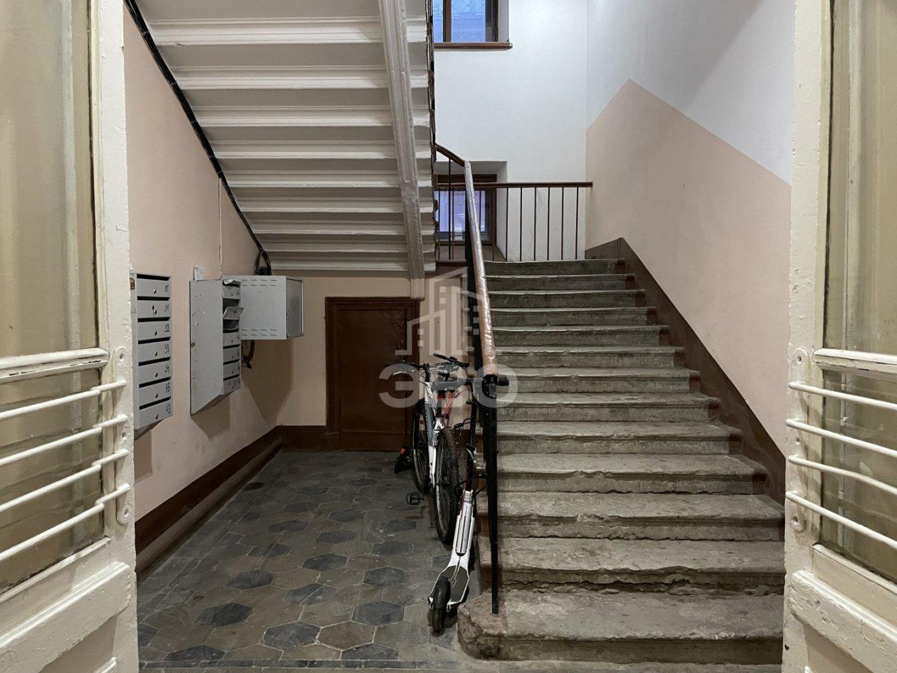 трехкомнатная квартира в Санкт-Петербурге по адресу: Гагаринская ул., 6/1