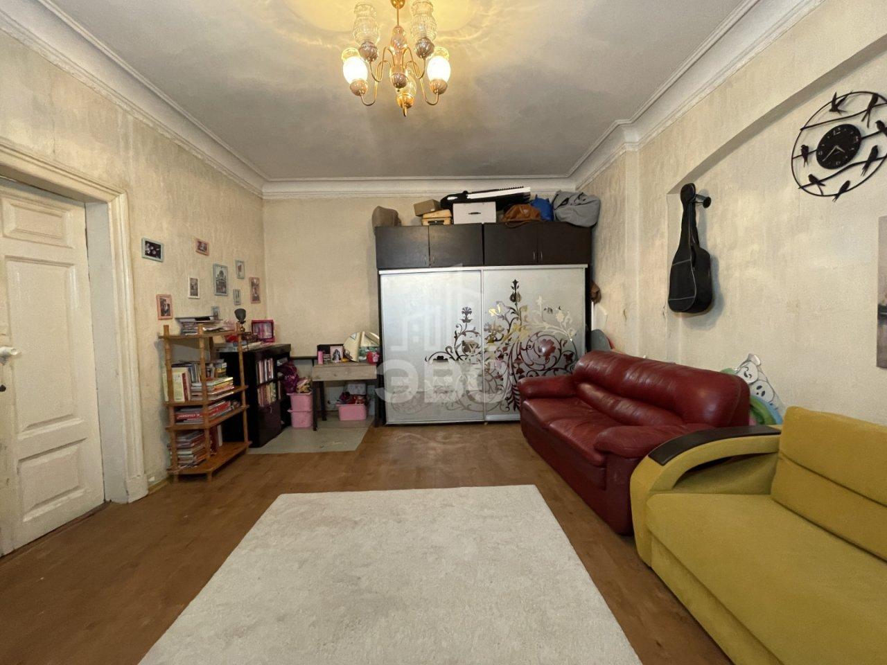 трехкомнатная квартира в Санкт-Петербурге по адресу: Гагаринская ул., 6/1