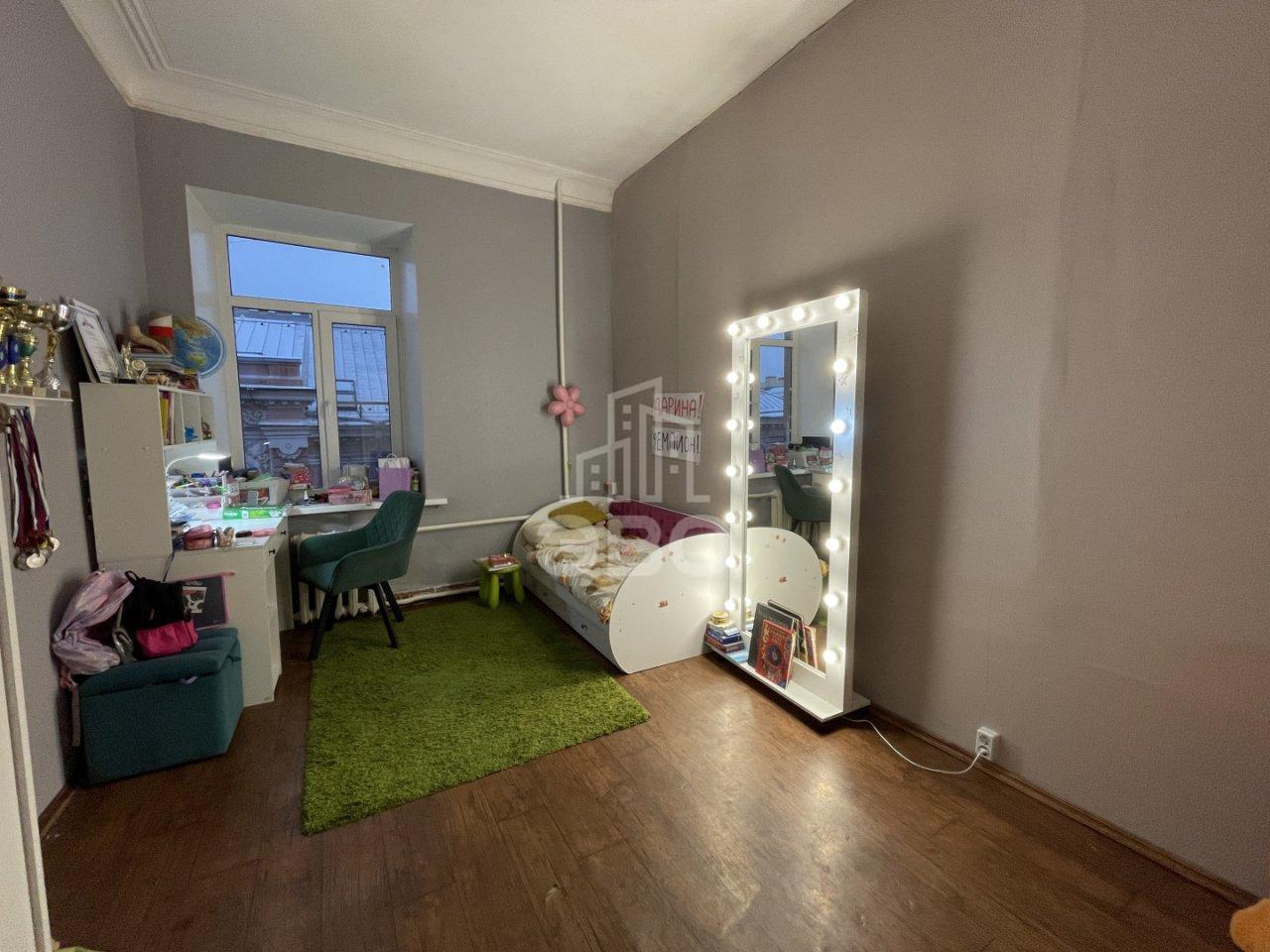 трехкомнатная квартира в Санкт-Петербурге по адресу: Гагаринская ул., 6/1