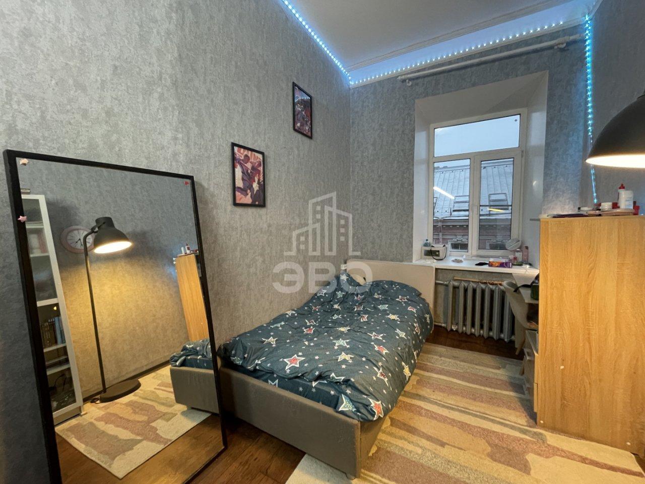 трехкомнатная квартира в Санкт-Петербурге по адресу: Гагаринская ул., 6/1