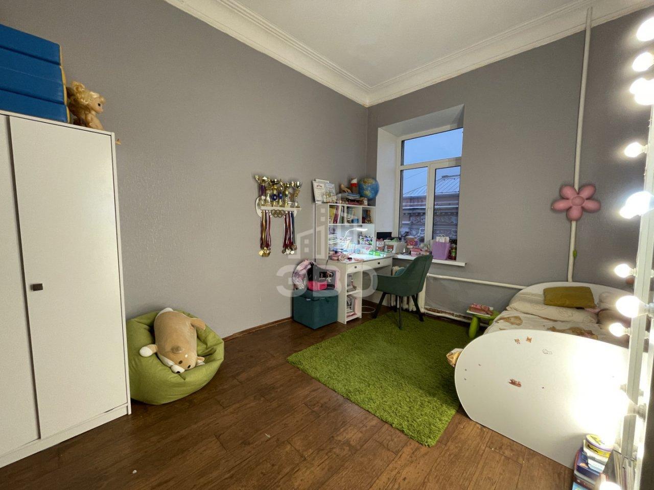 трехкомнатная квартира в Санкт-Петербурге по адресу: Гагаринская ул., 6/1