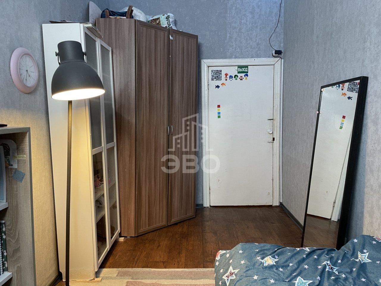 трехкомнатная квартира в Санкт-Петербурге по адресу: Гагаринская ул., 6/1