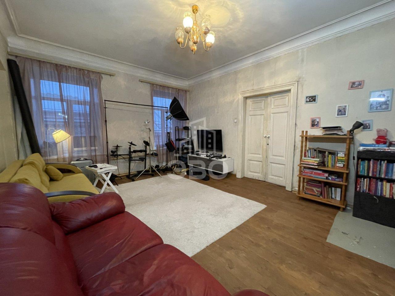 трехкомнатная квартира в Санкт-Петербурге по адресу: Гагаринская ул., 6/1