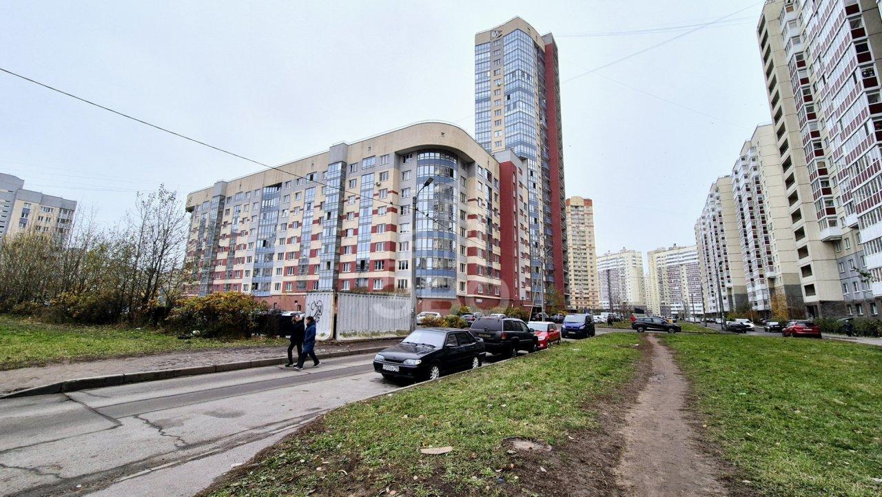 однокомнатная квартира в Санкт-Петербурге по адресу: Доблести ул., 17, к 2