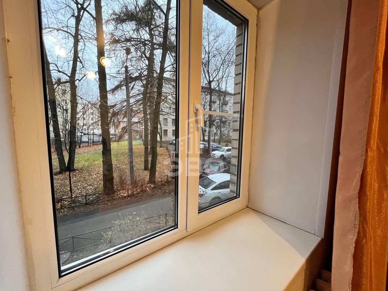 трехкомнатная квартира в Санкт-Петербурге по адресу: Новороссийская ул., 32