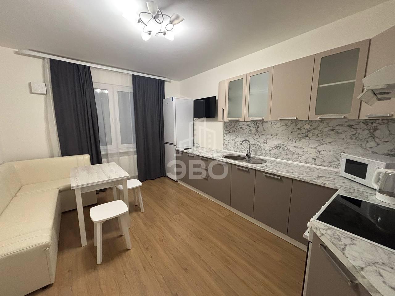 однокомнатная квартира в Санкт-Петербурге по адресу: Дыбенко ул., 7, к 1, строение 1