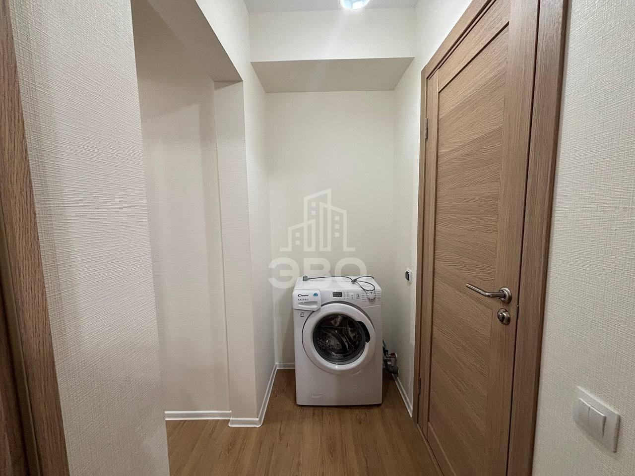 однокомнатная квартира в Санкт-Петербурге по адресу: Дыбенко ул., 7, к 1, строение 1