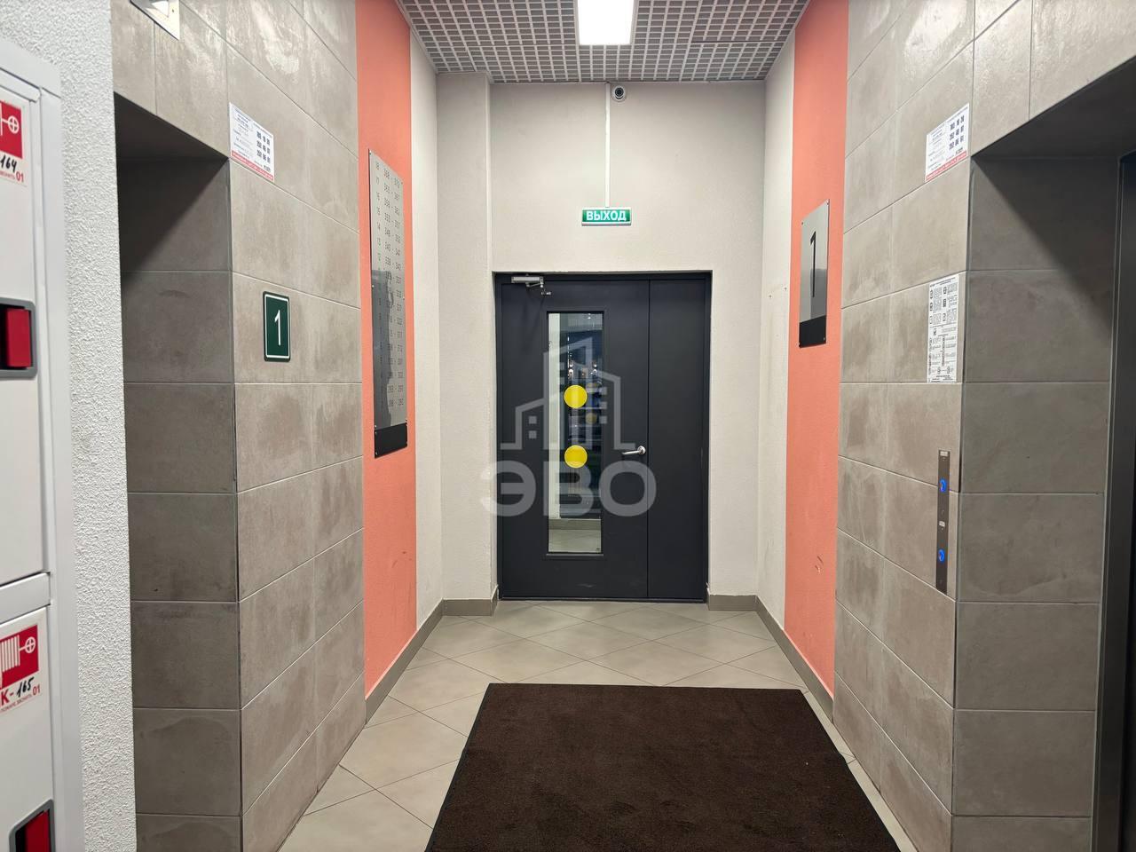 однокомнатная квартира в Санкт-Петербурге по адресу: Дыбенко ул., 7, к 1, строение 1