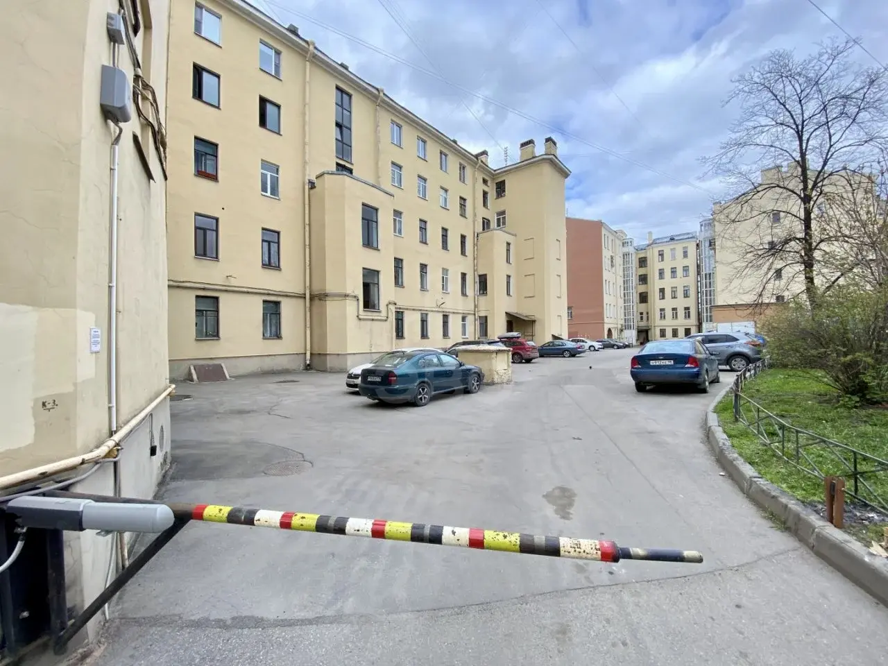 многокомнатная квартира в Санкт-Петербурге по адресу: Рижский проспект, 52, литера А