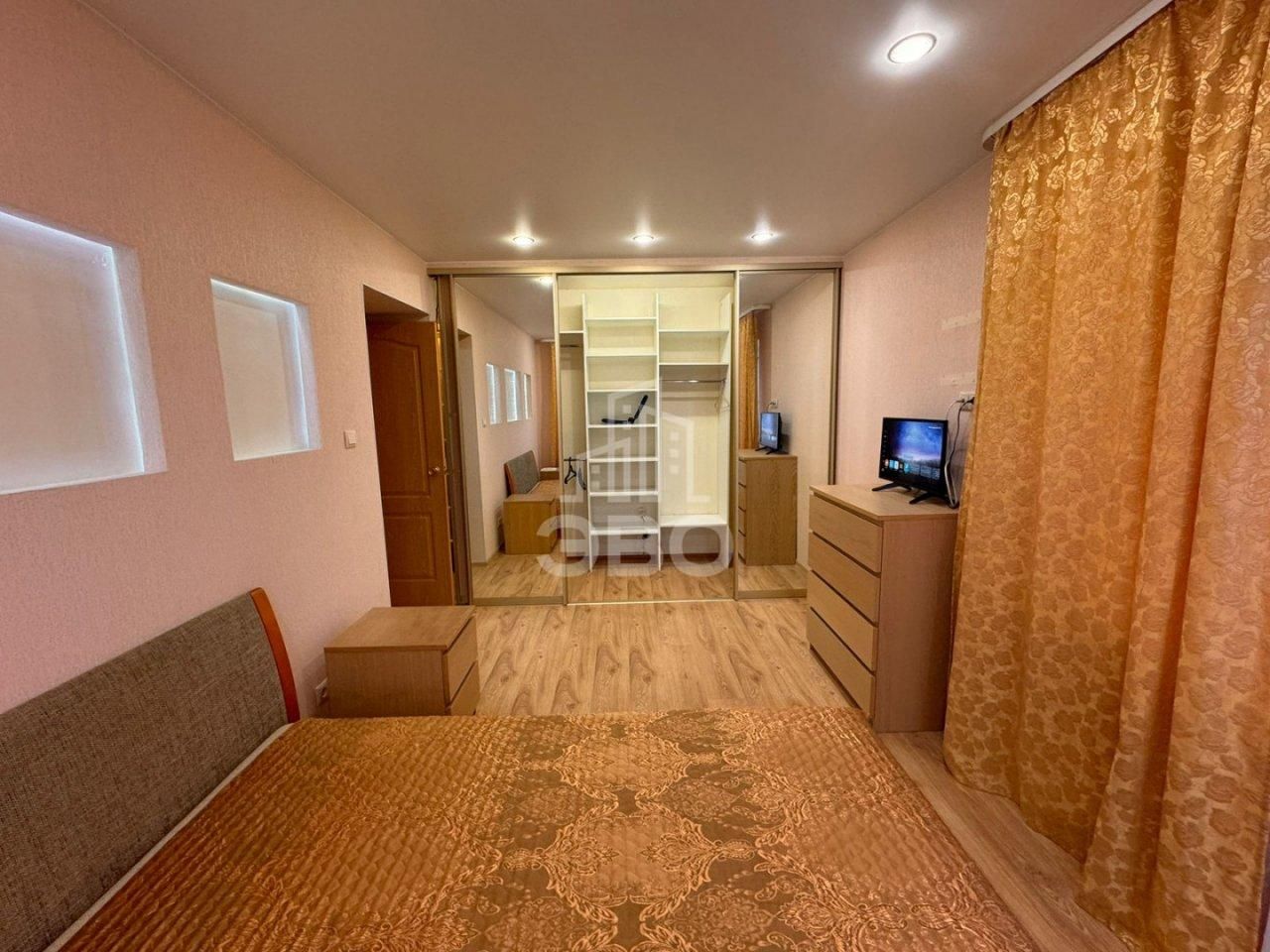 двухкомнатная квартира в Санкт-Петербурге по адресу: Мечникова проспект, 7